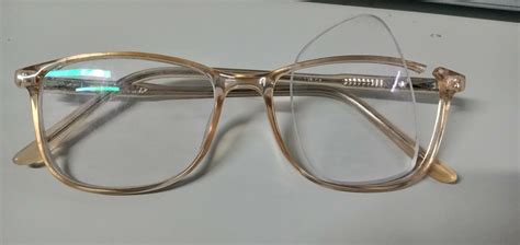 Hindi Lang Eyeglasses Ang Hinubad ni Cindy .